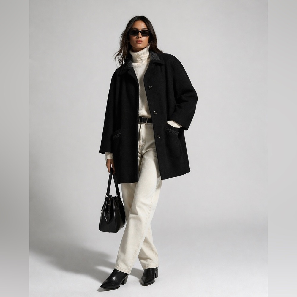 VINTAGE - Black Wool Coat with Shearling Collar | Minimalist Oversized Jacket